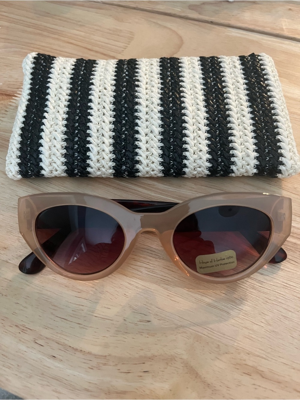 Women's Taupe Cat-Eye Sunglasses with Black & ck Cream Striped Case